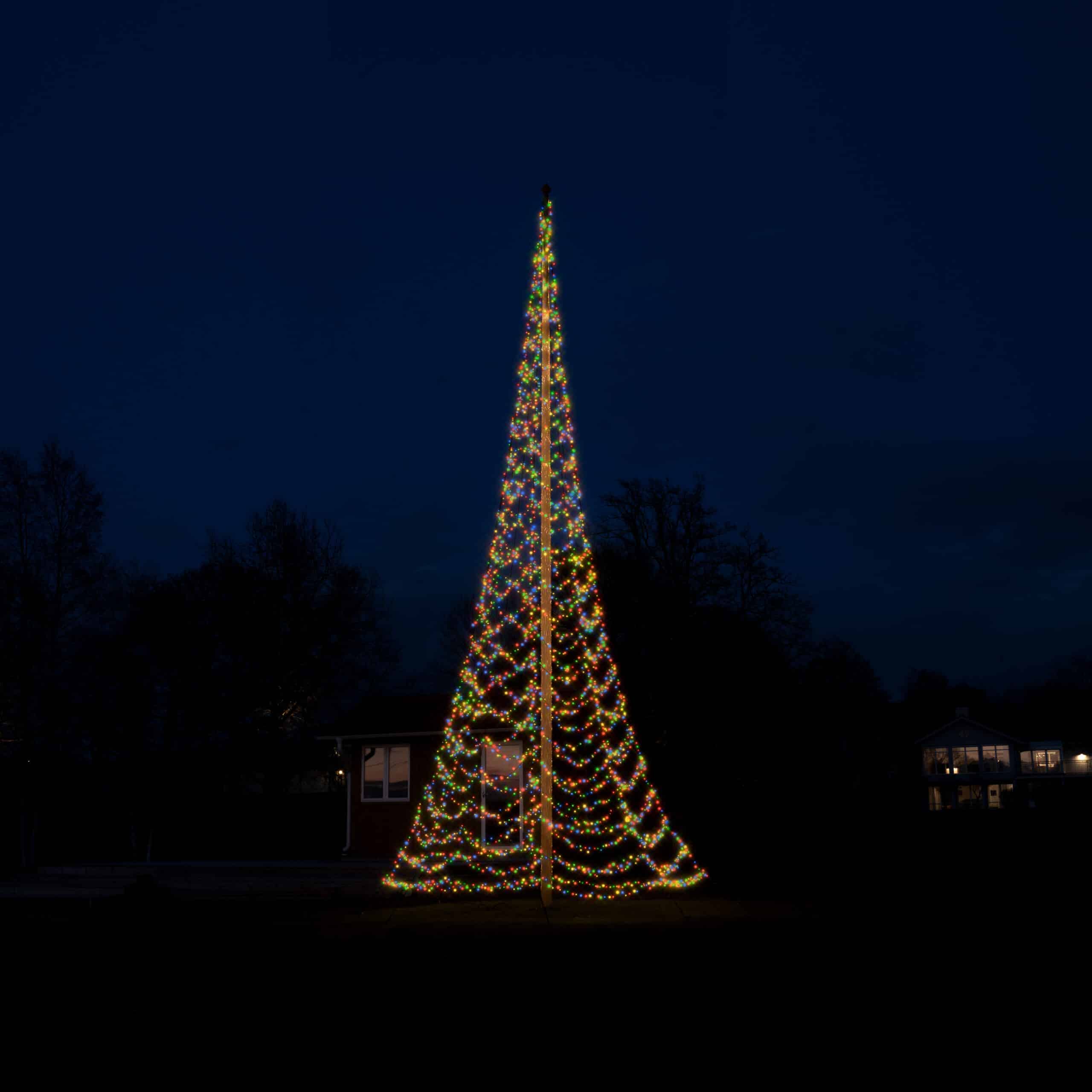 App styret Glimma julebelysning, varm hvid og multicolor til flagstang